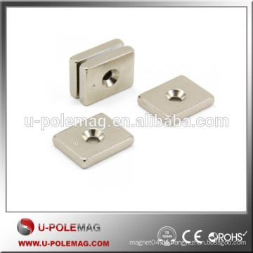 F25 x 20 x 5mm N42 Neodym-Magnet mit 4,5mm Senkkopf